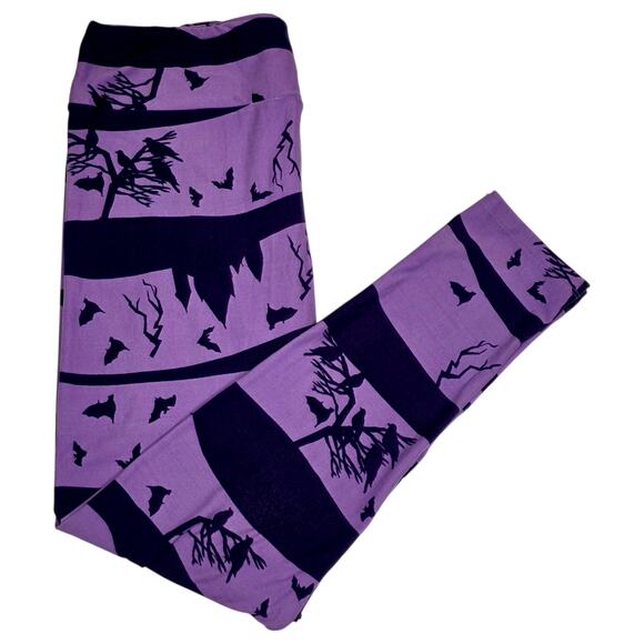 LuLaRoe TC Leggings Haunted Castle Bats Purple Halloween Tall Curvy Buttery Soft - Picture 1 of 9